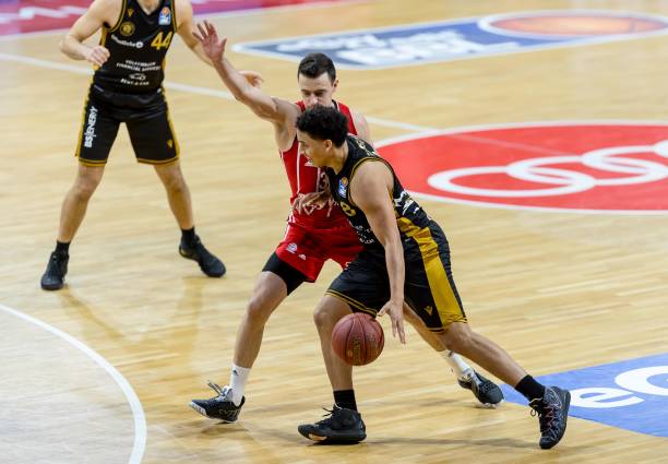 暴怒挥拳 暴怒挥拳